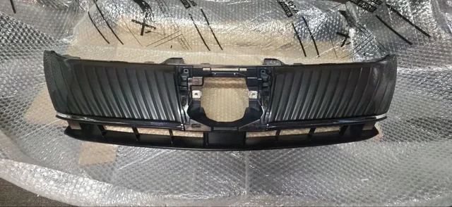 Решетка радиатора Toyota Harrier ZSU 60-65 - Колёса в Хабаровск