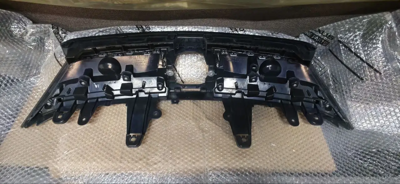 Решетка радиатора Toyota Harrier ZSU 60-65 - Запчасти для иномарок (Авто) в Хабаровск