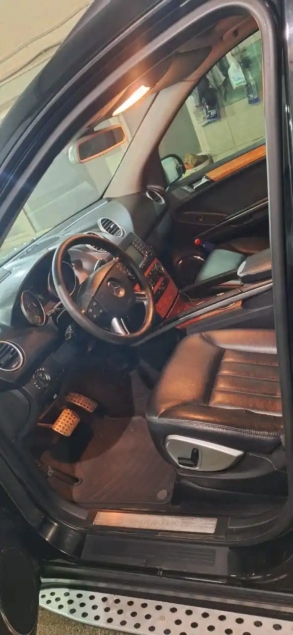 Продам Мерседес ML 350 2005 год