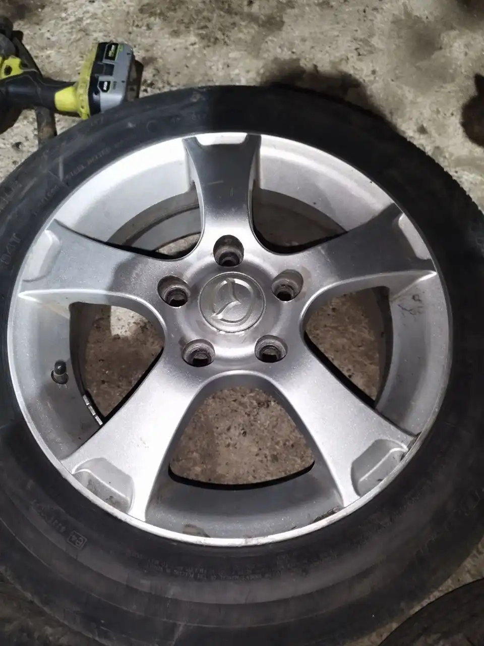 Продам диски с резиной