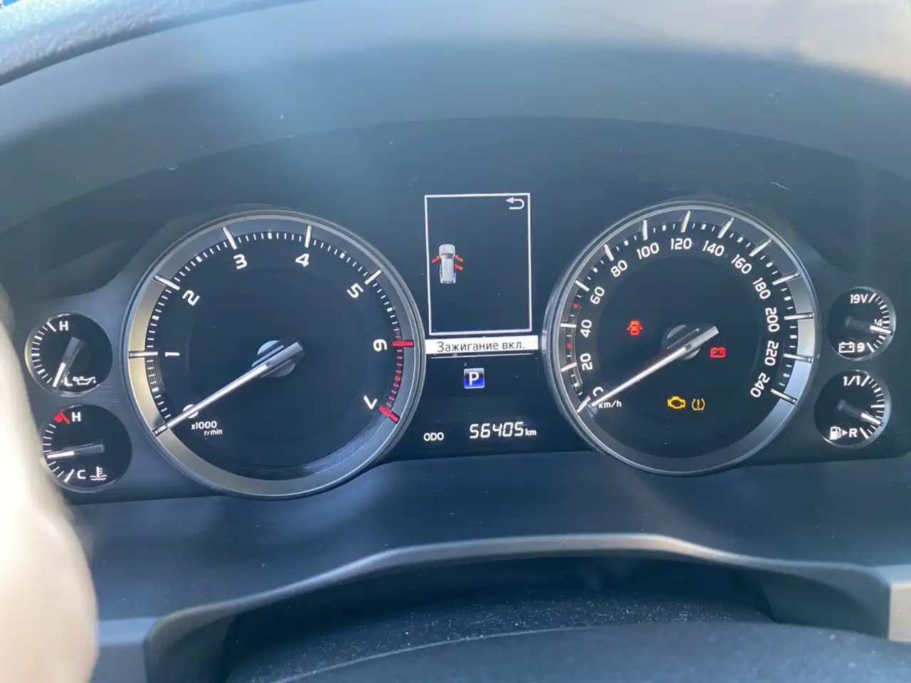 Toyota Land Cruiser 200 - Легенда Внедорожья