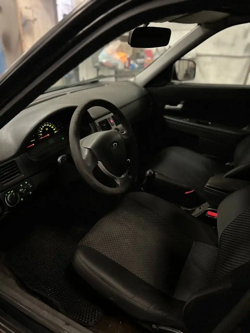 Продажа Lada Priora седан 2012 года