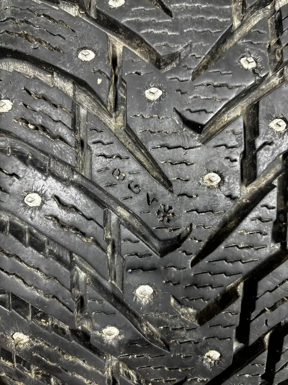 Продажа колес 215/65R16 5x114.3 с шипами