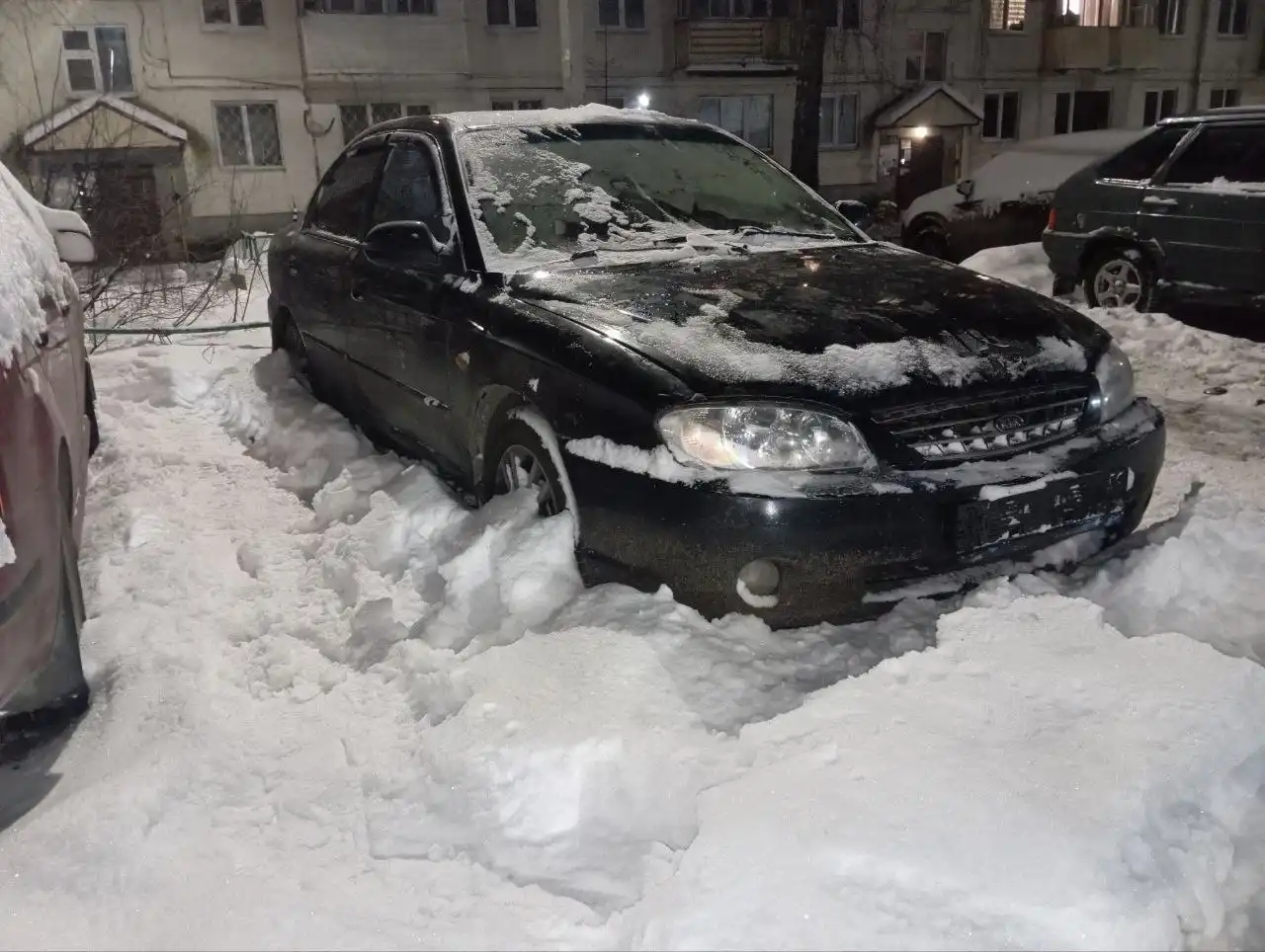 Двигатель троит, но работает, на летней резине, документы в порядке