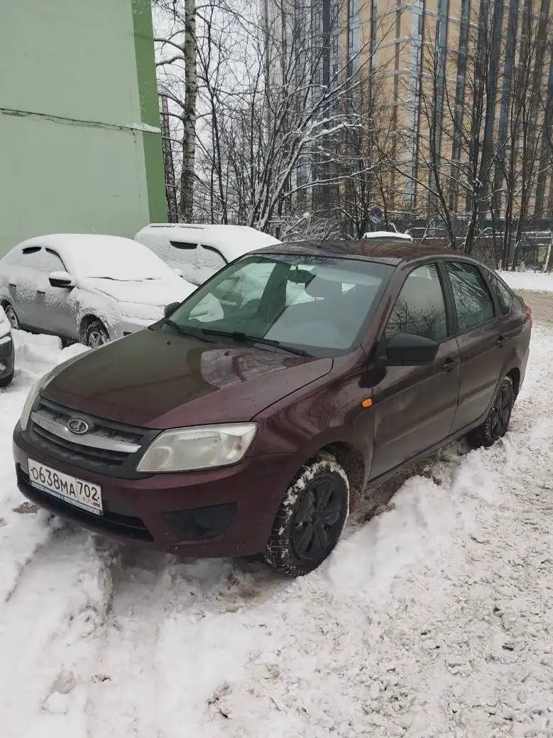Lada Granta Liftback 2015 года выпуска