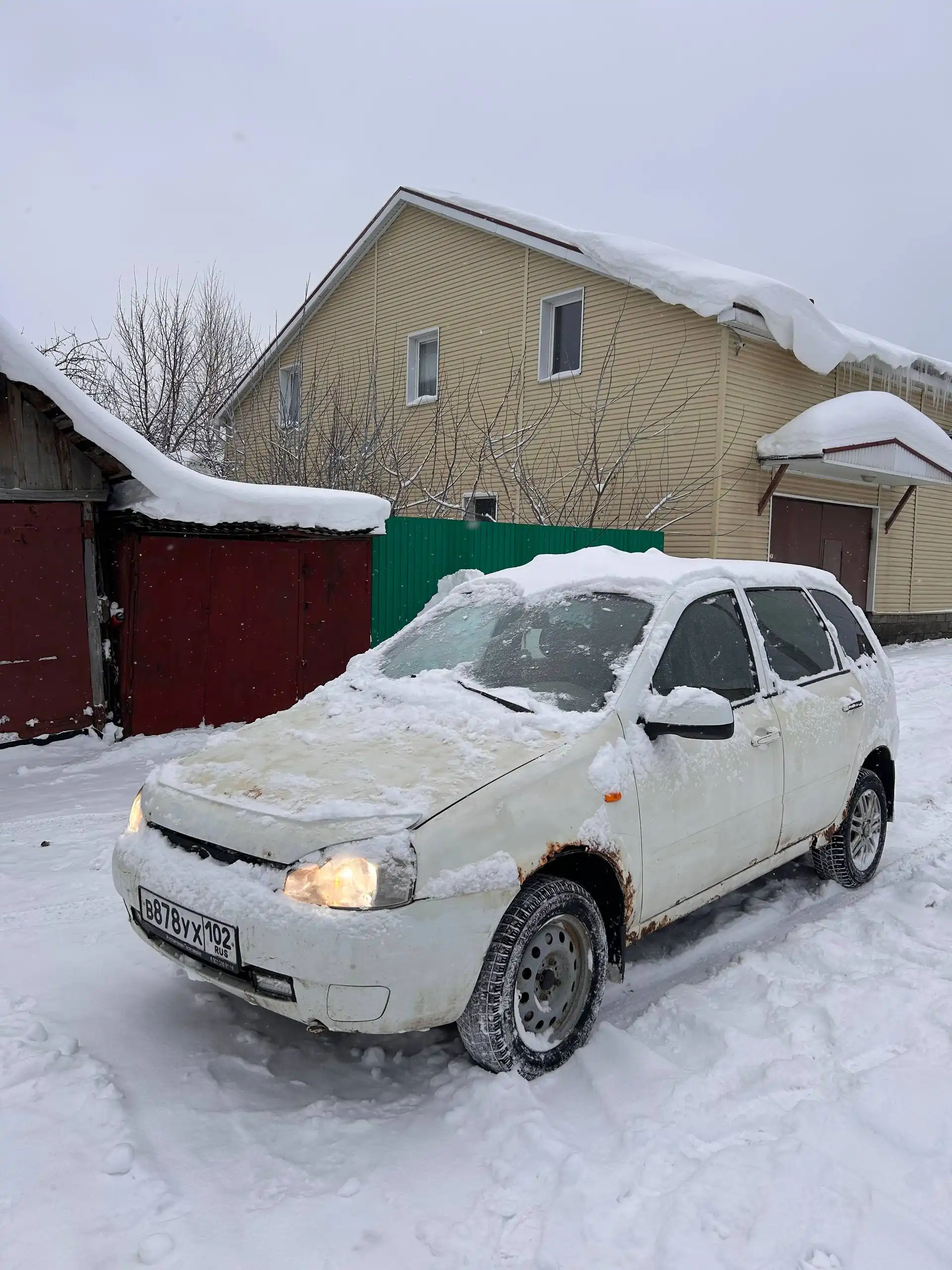 Автомобиль 2010 года выпуска с дополнительным литьем