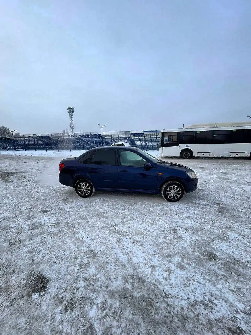 Продажа ВАЗ (LADA) Granta 1.6 AT 2013 года