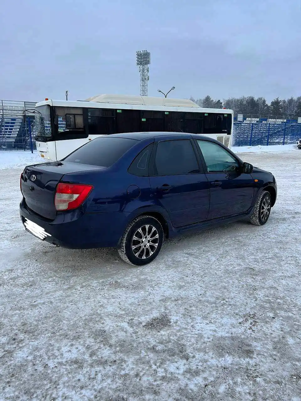 Продажа ВАЗ (LADA) Granta 1.6 AT 2013 года
