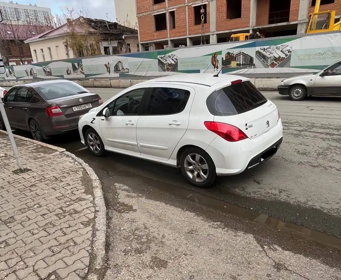 Пежо 308 2010 года, комплектация Sport, автомат - Авто в Уфа