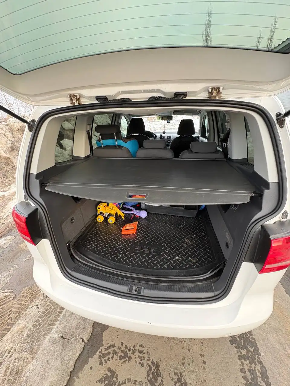 Volkswagen Touran 2011 года - Авто в Нефтекамск