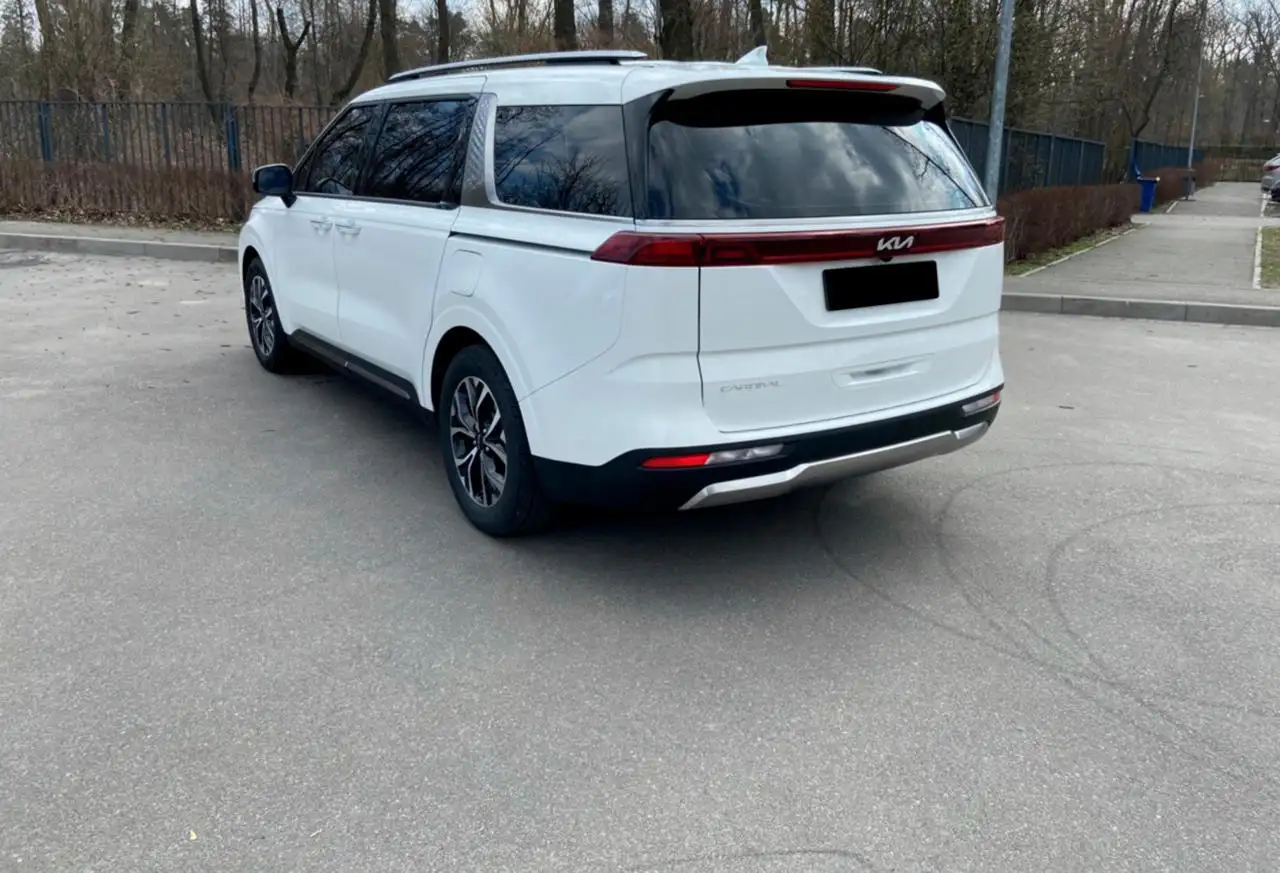 Kia Carnival 2023 - Минивэны (Авто) в Уфа