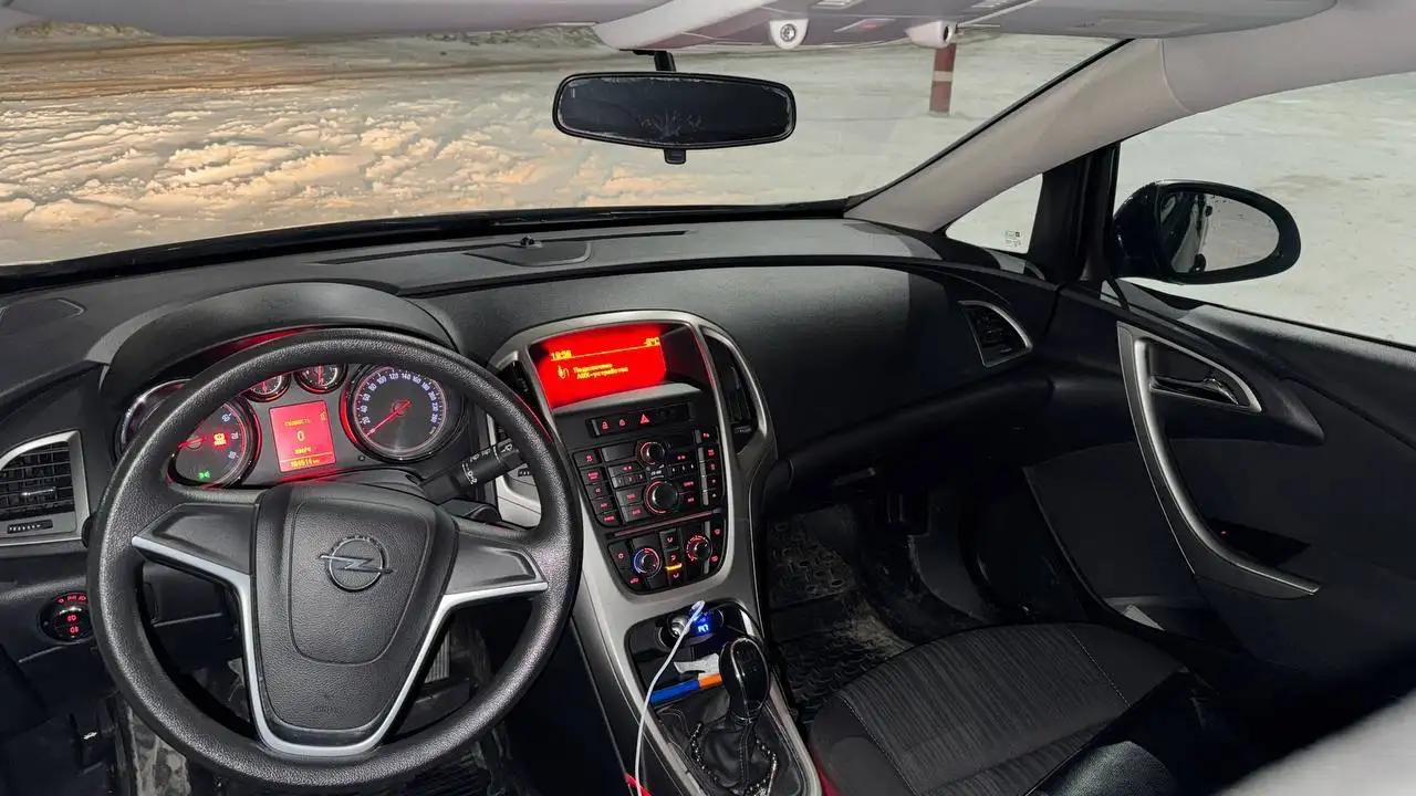Opel Astra J 2011, механика - Легковые автомобили (Авто) в Уфа