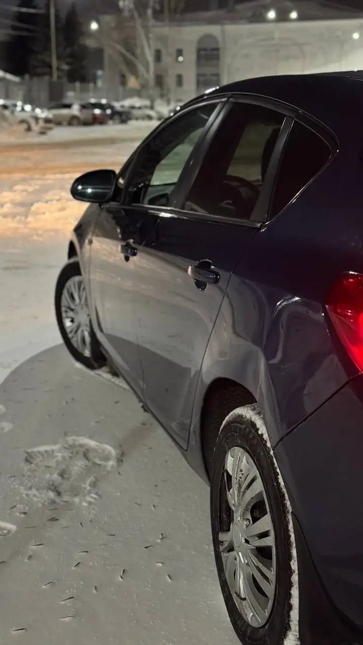 Opel Astra J 2011, механика - Легковые автомобили (Авто) в Уфа