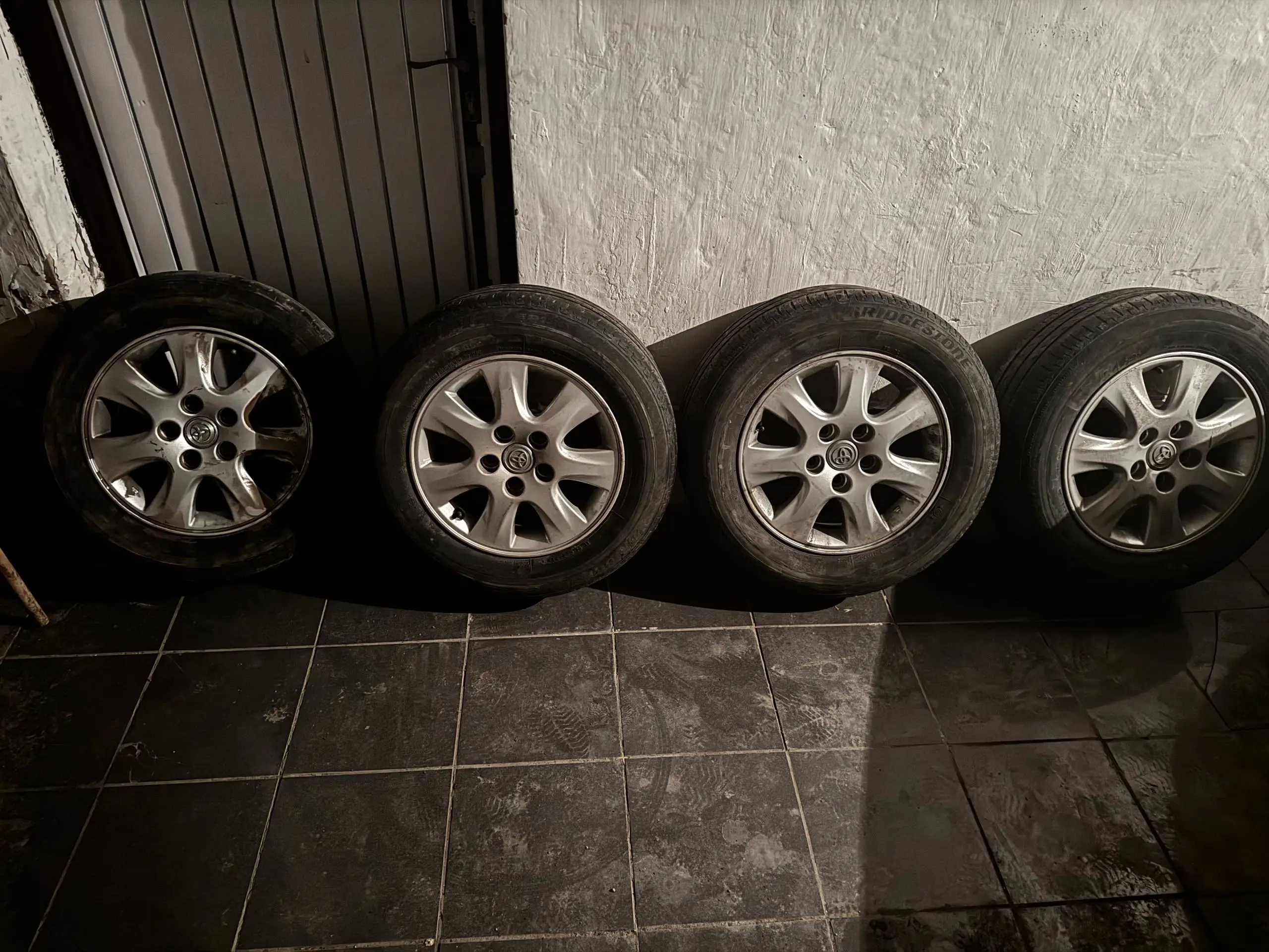 Колеса от Camry r15 - Колеса и шины (Авто) в Уфа