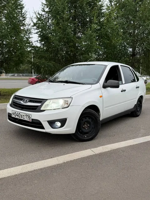 Продажа Гранта 2013 - Легковые автомобили в Уфа