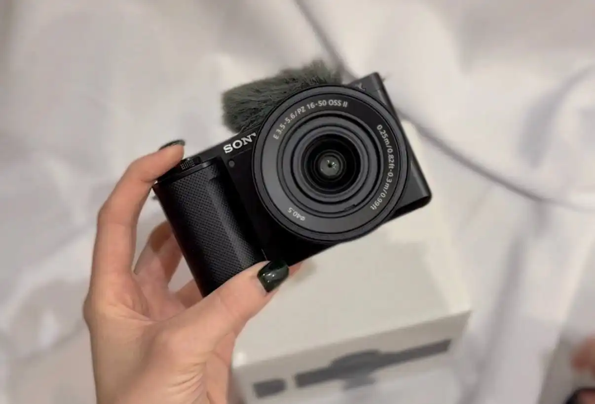 Продам фотоаппарат Sony ZV e10 - Фотоаппараты (Электроника) в Ростов-на-Дону