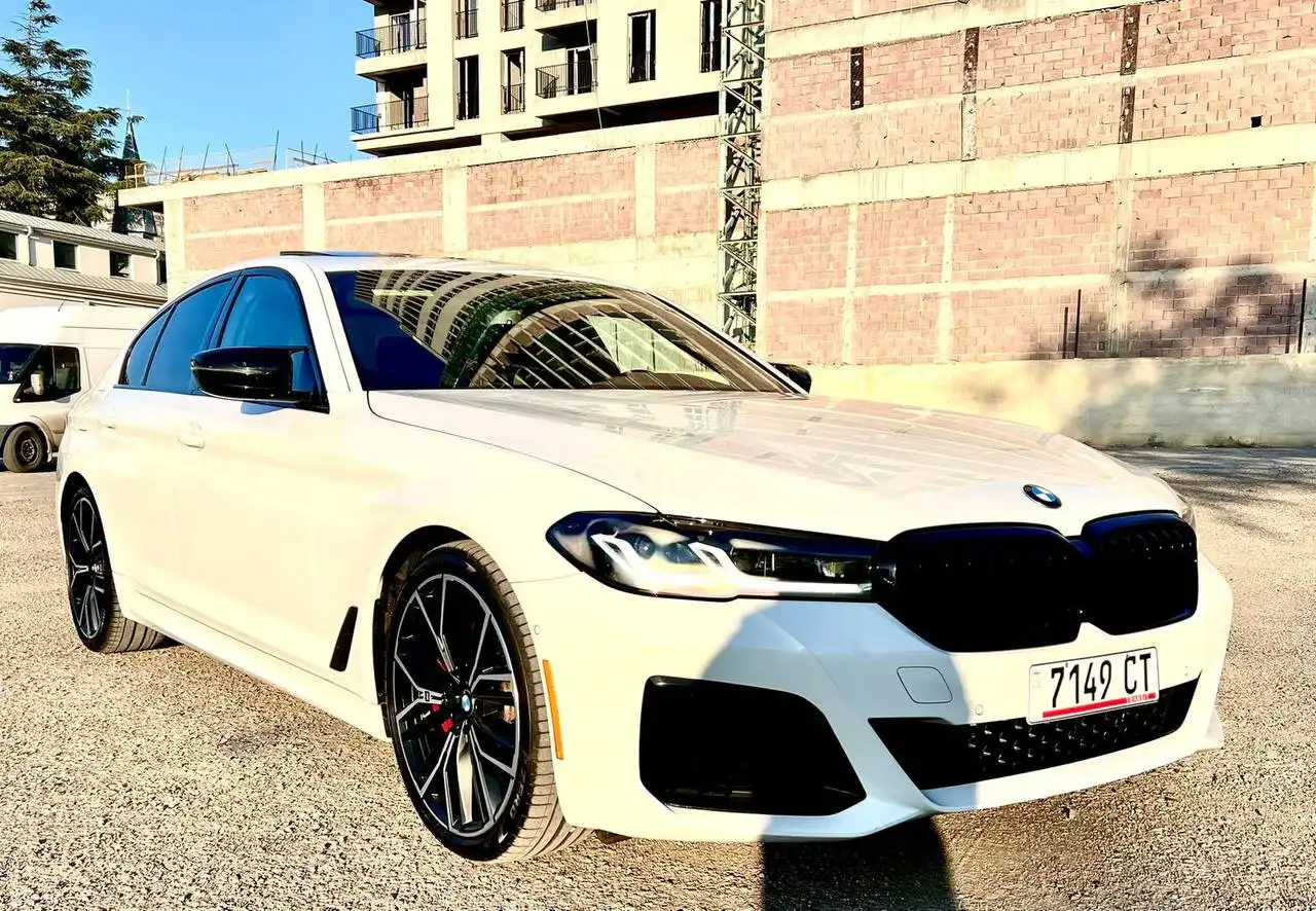 BMW 5-Series 2022 530i Белый бизнес-седан автомат - Легковые автомобили (Авто) в Ростов-на-Дону