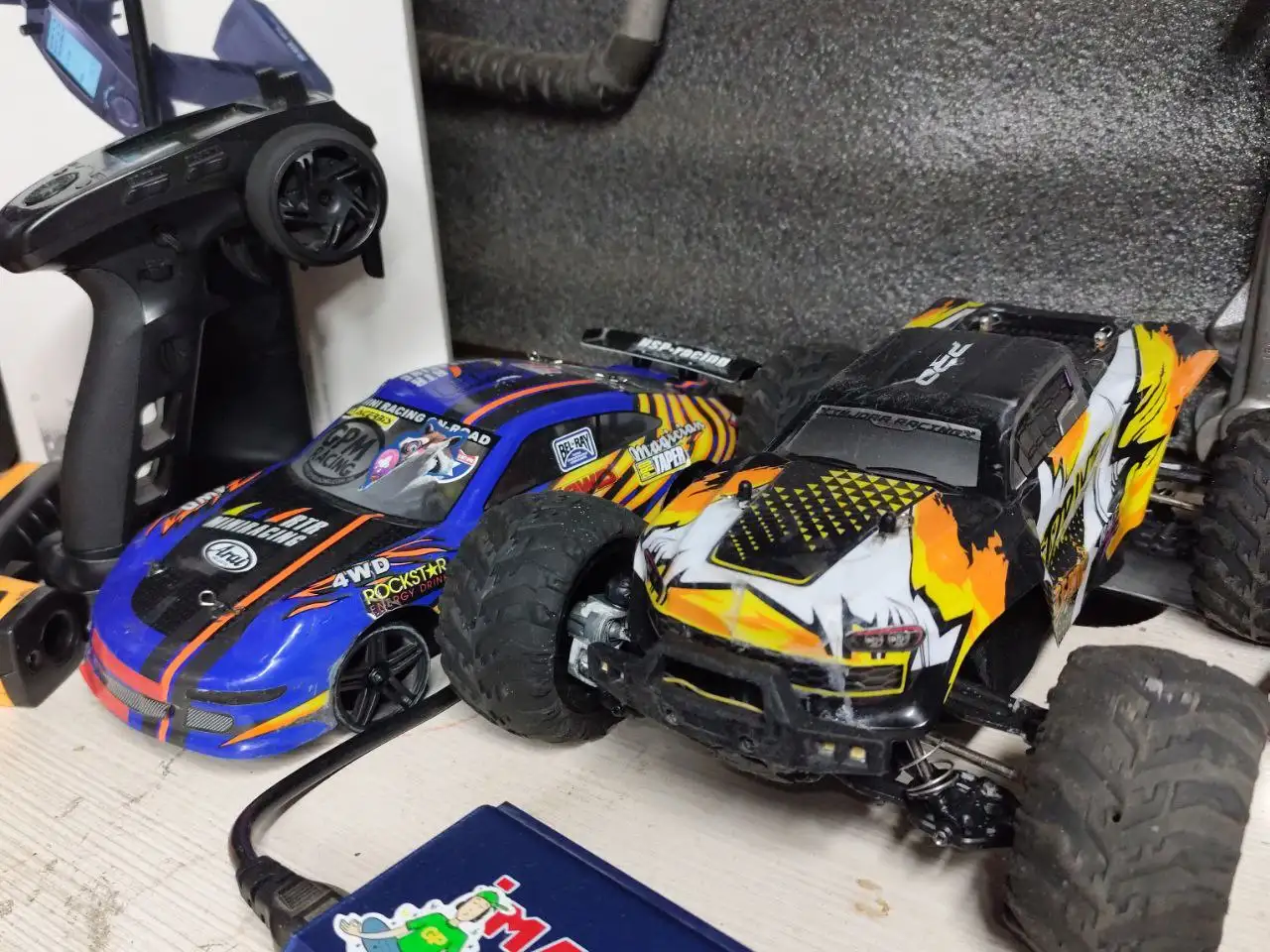 Продам 2 машинки - Барахолка в Ростов-на-Дону