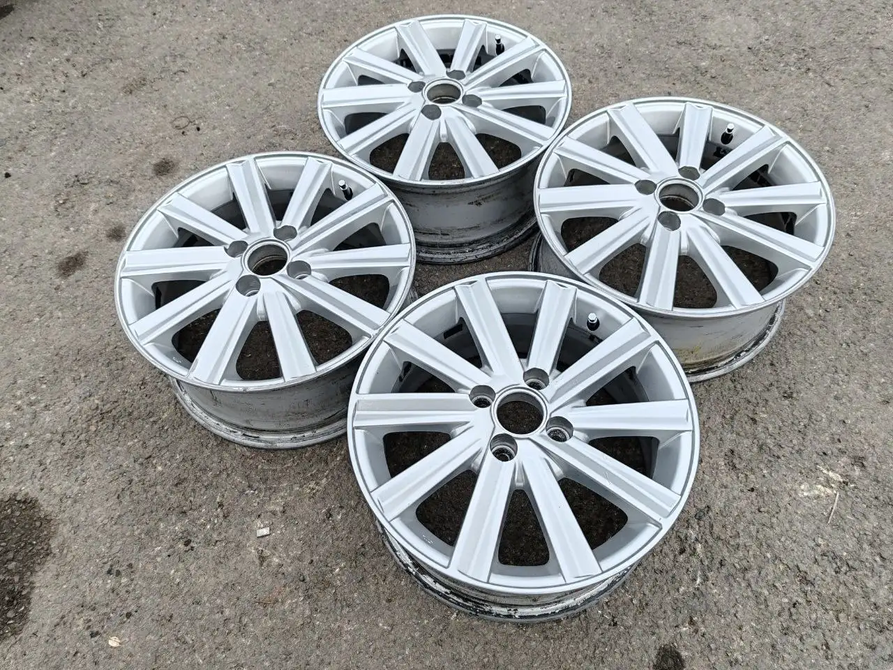 Литой диск R15 4/100 для Toyota Camry - Диски и шины (Запчасти) в Ростов-на-Дону