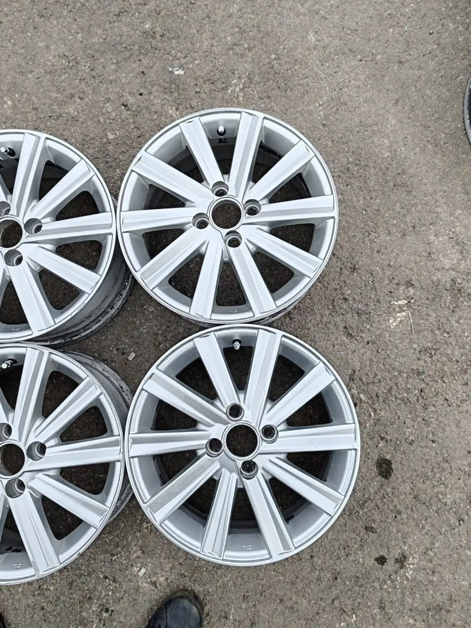 Литой диск R15 4/100 для Toyota Camry - Диски и шины (Запчасти) в Ростов-на-Дону