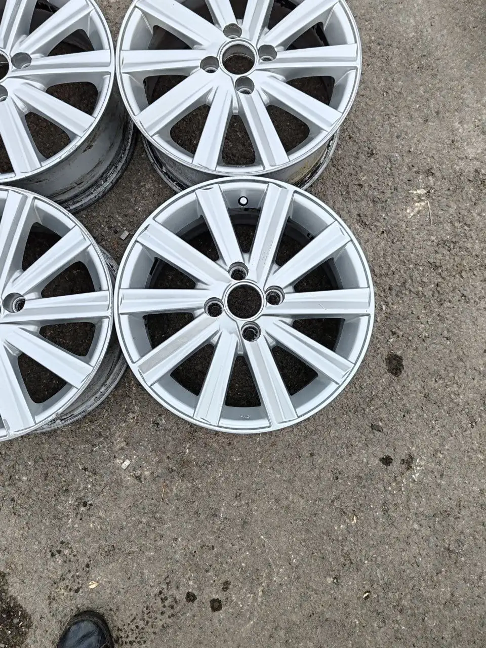 Литой диск R15 4/100 для Toyota Camry - Диски и шины (Запчасти) в Ростов-на-Дону