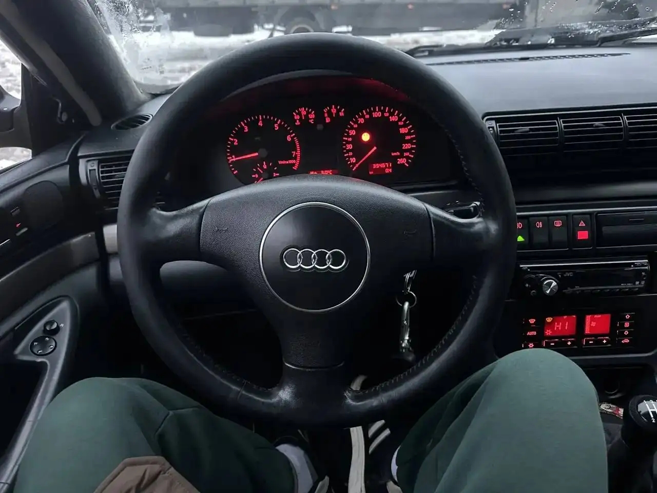 Audi A4 B5 1998 года универсал 1.8 турбо - Авто в Ростов-на-Дону