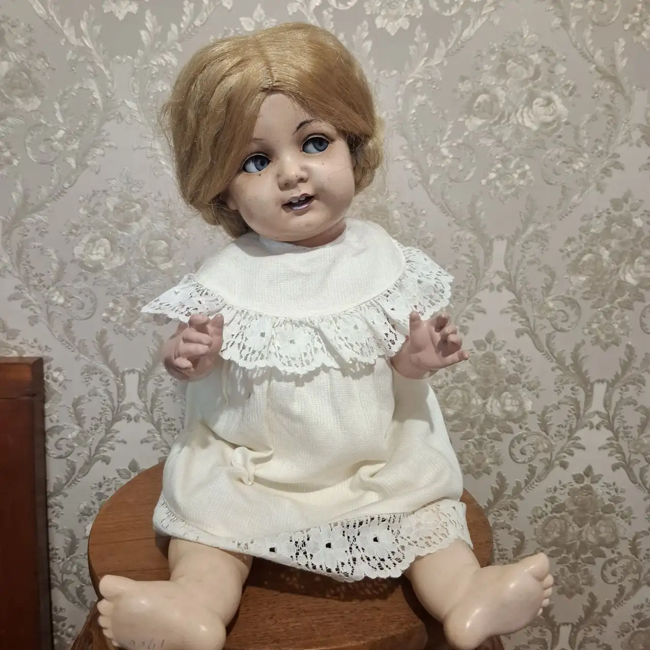 Антикварная немецкая кукла с подвижными глазками - Коллекционные куклы (Хобби и отдых) в Ростов-на-Дону