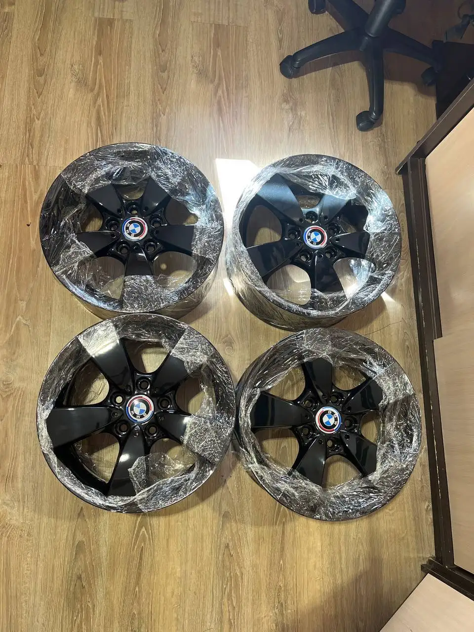 Оригинальные 17 диски BMW - Запчасти (Авто) в Ростов-на-Дону