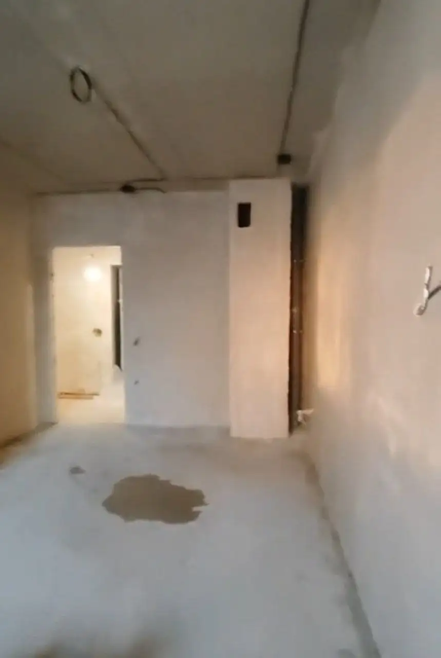 Услуги по полусухой стяжке пола, механизированной штукатурке, вывозу мусора и демонтажу - Строительные и ремонтные услуги (Услуги) в Ростов-на-Дону