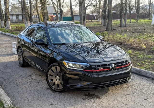 Продам Volkswagen Jetta 2020 года в идеальном состоянии - Освещение в Ростов-на-Дону