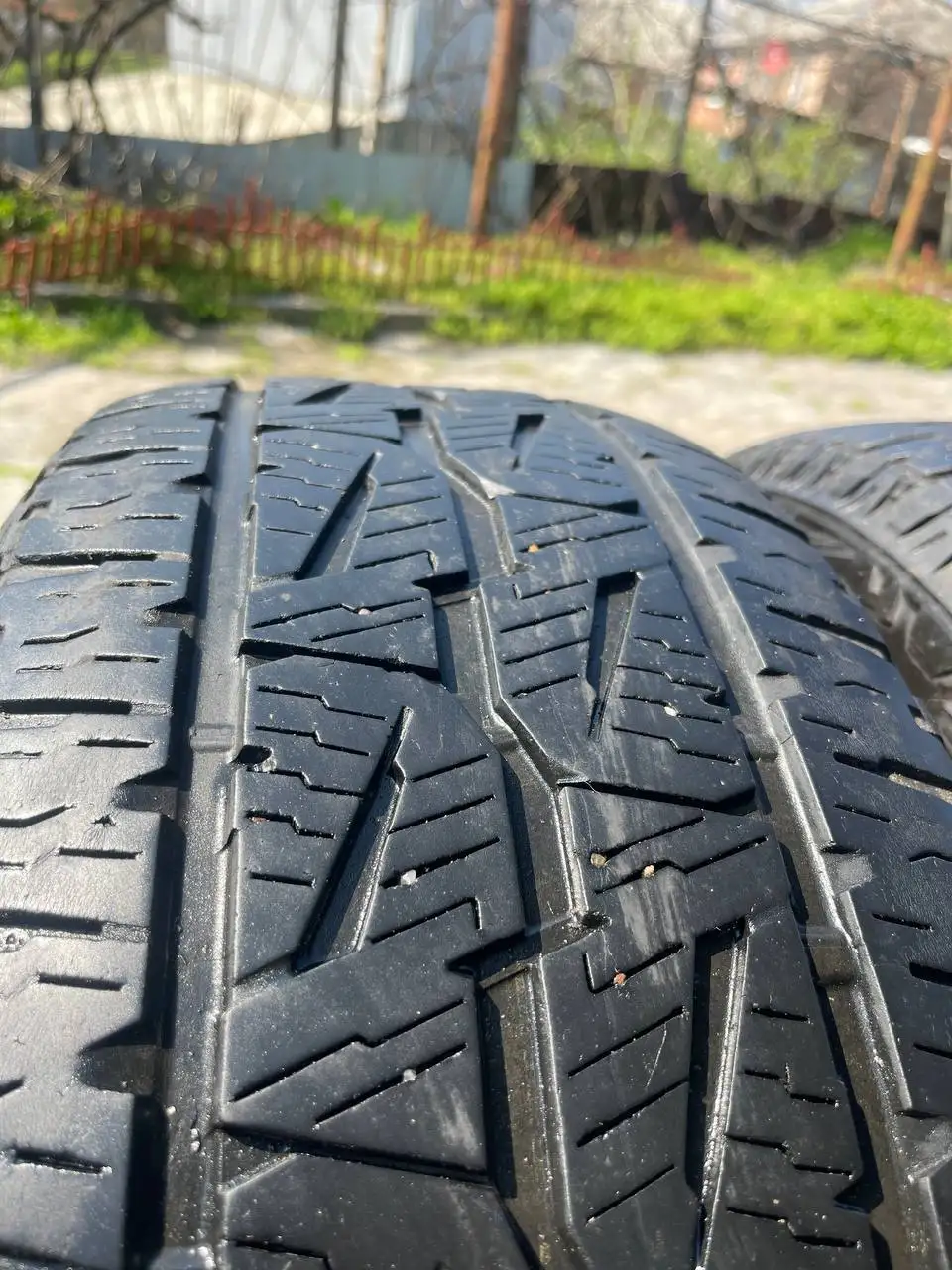 Шины Bridgestone Dueler A/T 001 265/60/R18 - Шины и диски (Авто) в Ростов-на-Дону