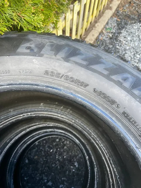 Продажа шин 235/60/17 - частное объявление в Ростов-на-Дону