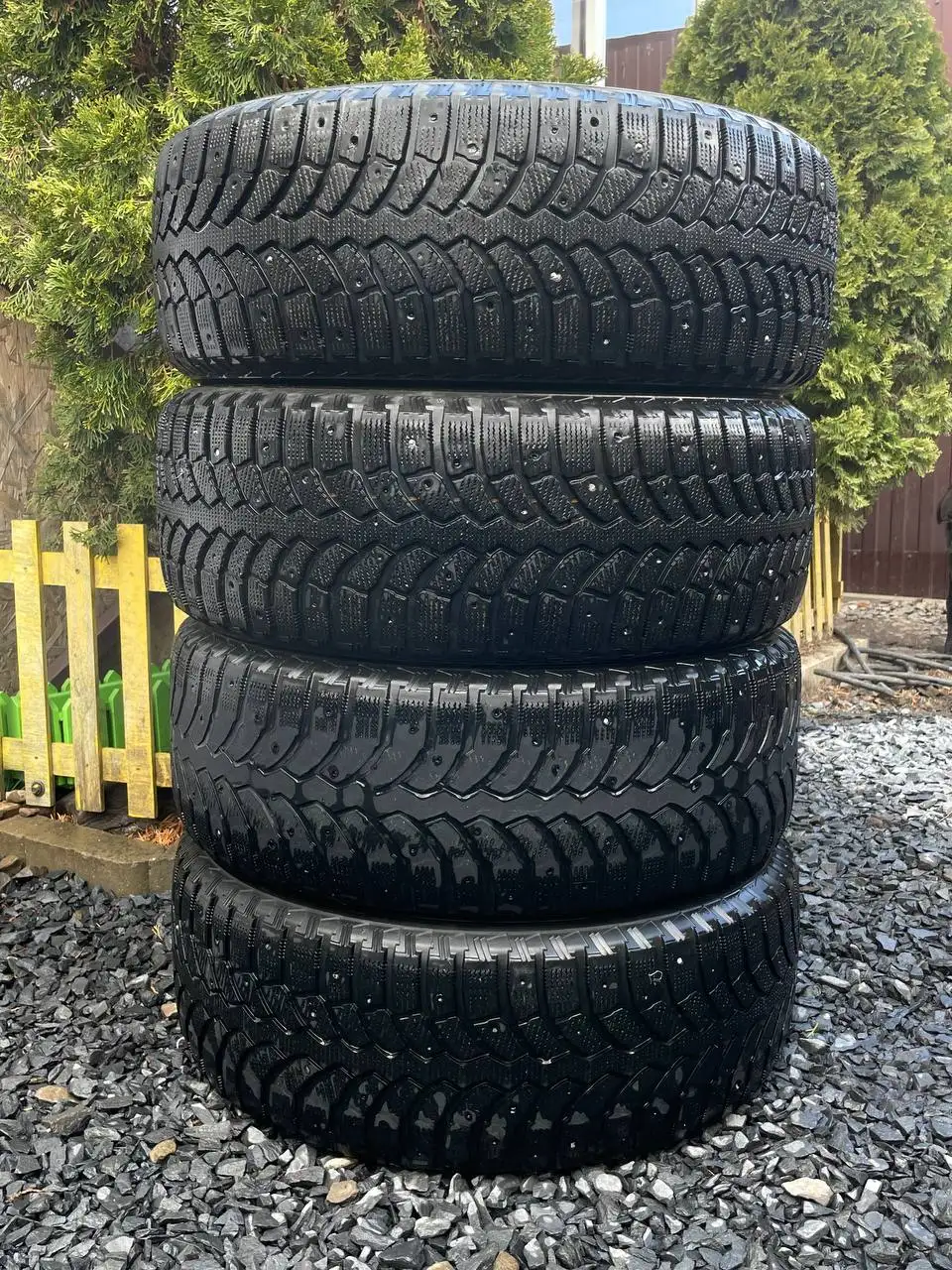 Продажа шин 235/60/17 - Шины и диски (Запчасти) в Ростов-на-Дону