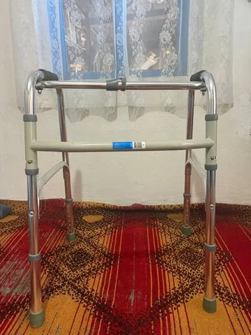 Ходунки б/у в хорошем состоянии - Товары для малышей в Ростов-на-Дону