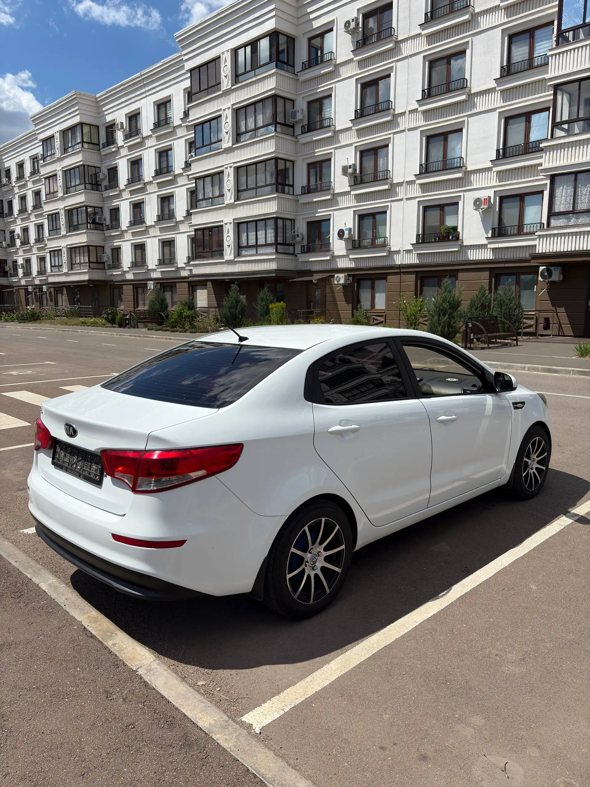 Продам Kia Rio 2016 - Легковые автомобили (Авто) в Ростов-на-Дону