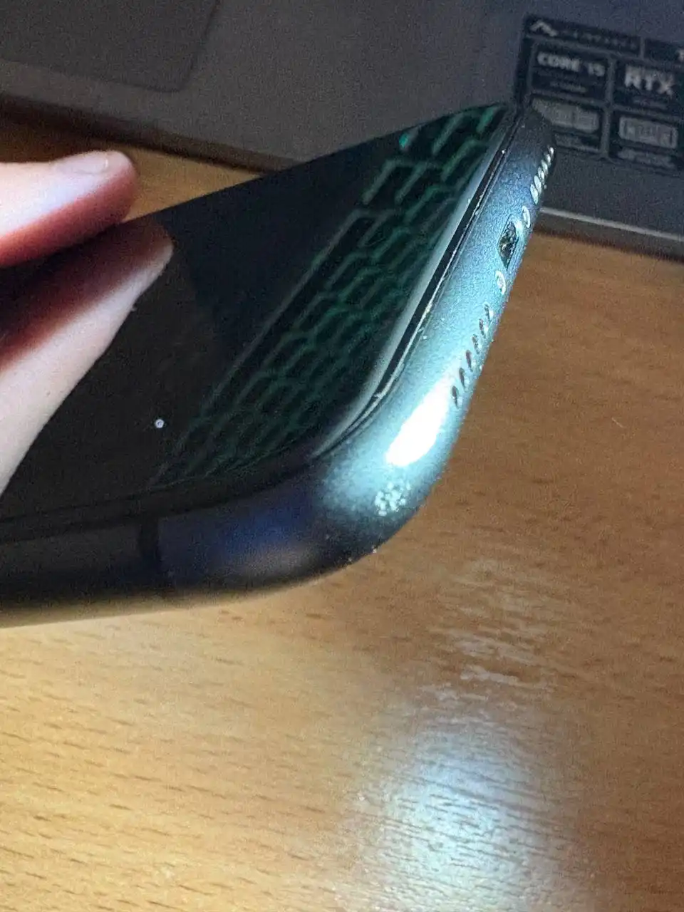 Продам iPhone 11 128 GB с дефектами