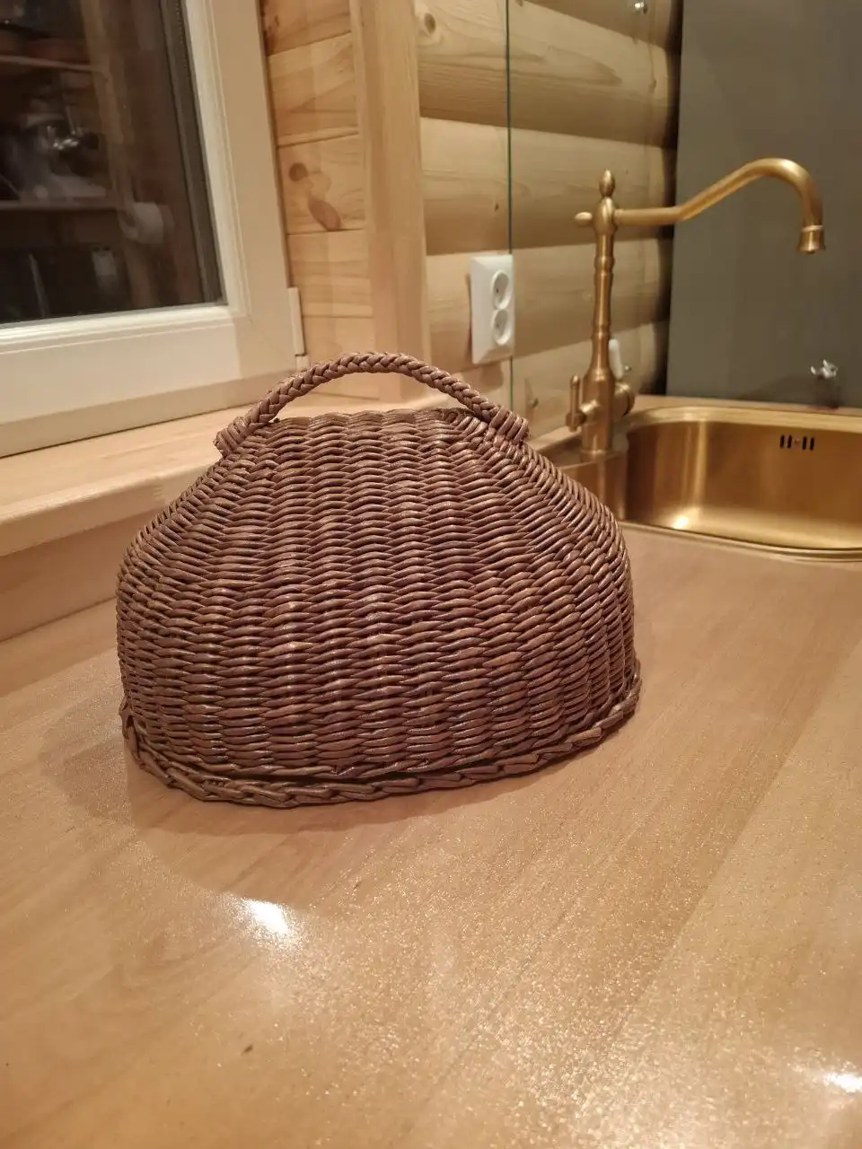 Плетеная хлебница для кухни