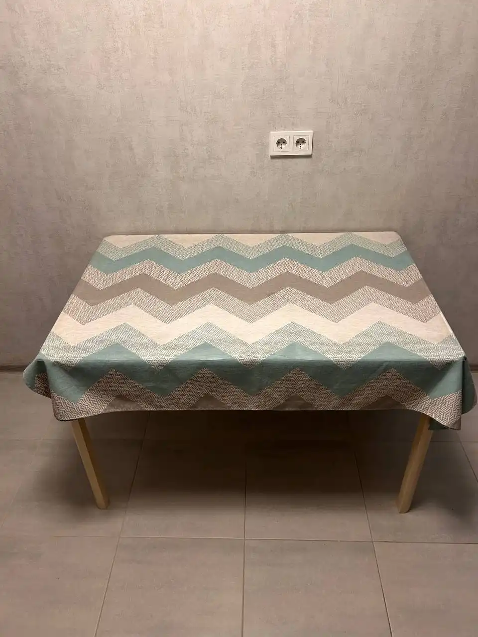 Продам обеденный стол раскладной