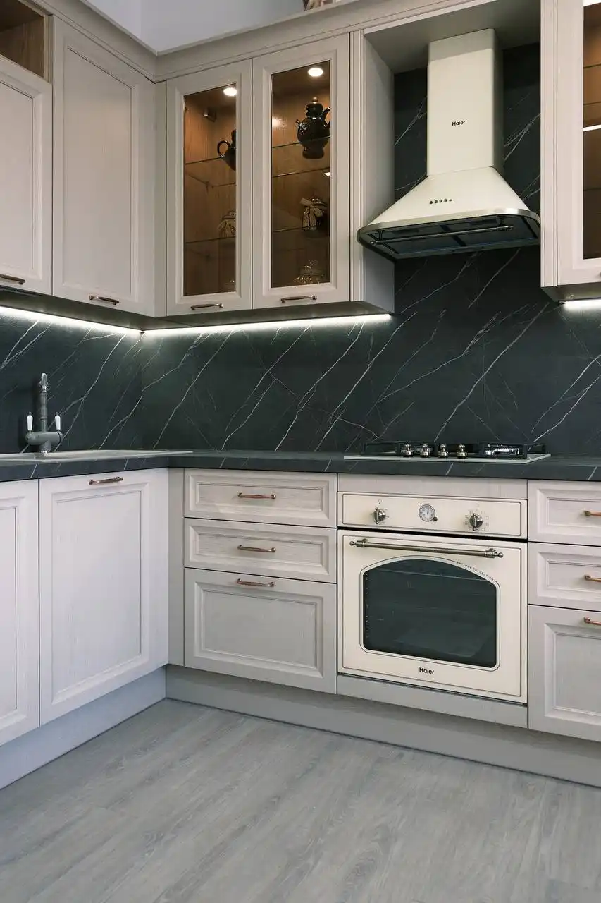 Кухня с образца в салоне