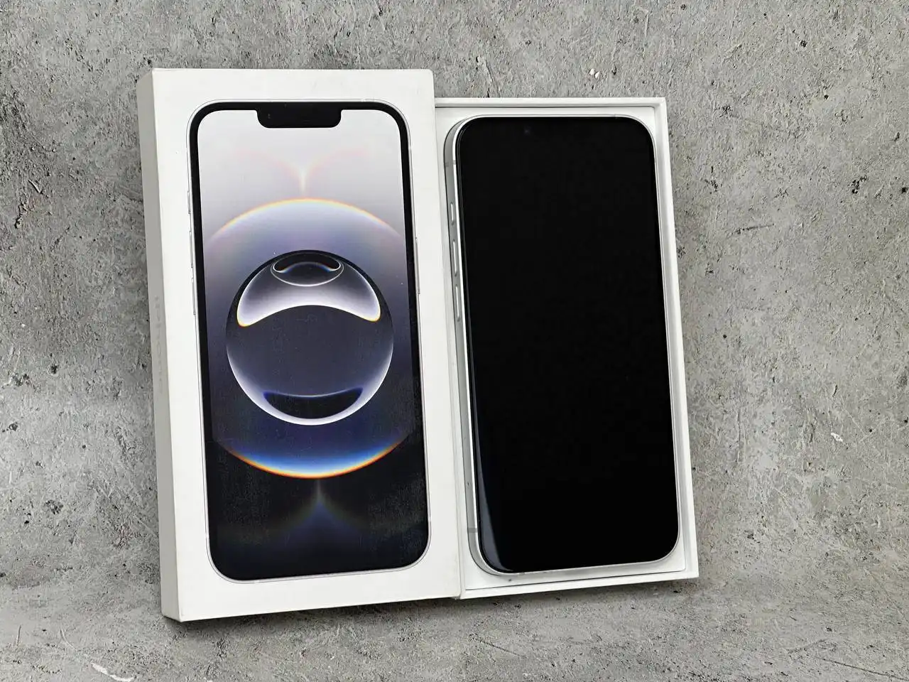 iPhone 16e 128 gb с гарантией до 18.09.2026 - Смартфоны (Электроника) в Екатеринбург