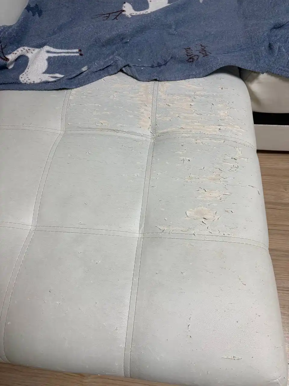 Диван даром