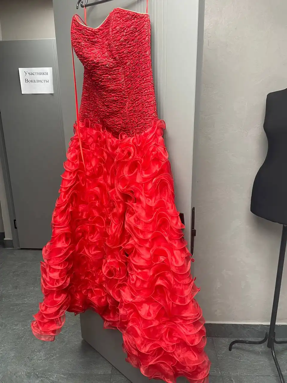 Продажа сценического платья