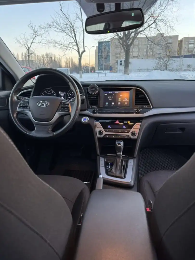Продажа Hyundai Elantra 2018 года - Легковые автомобили (Авто) в Ярославль