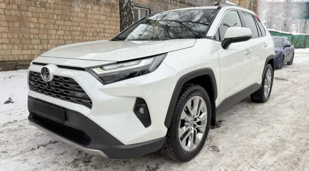 Продам Toyota RAV4 2022 года - Внедорожники (Авто) в Ярославль