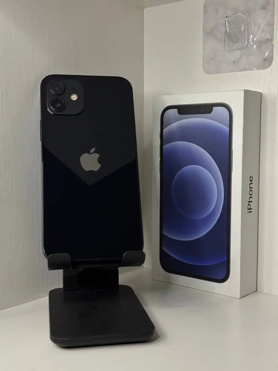 Продам айфон 12