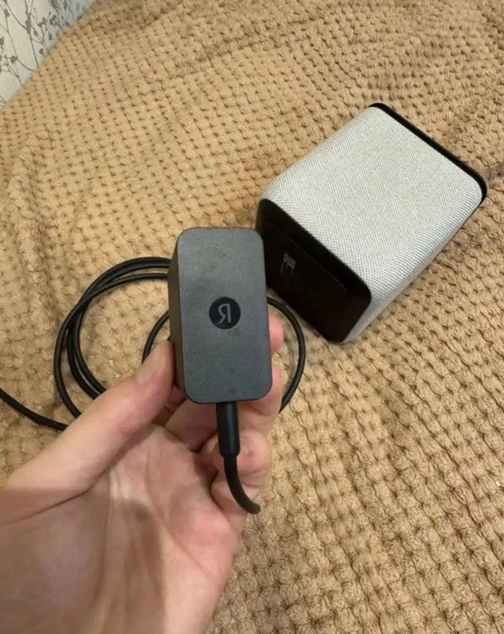 Умная колонка Яндекс Алиса миди