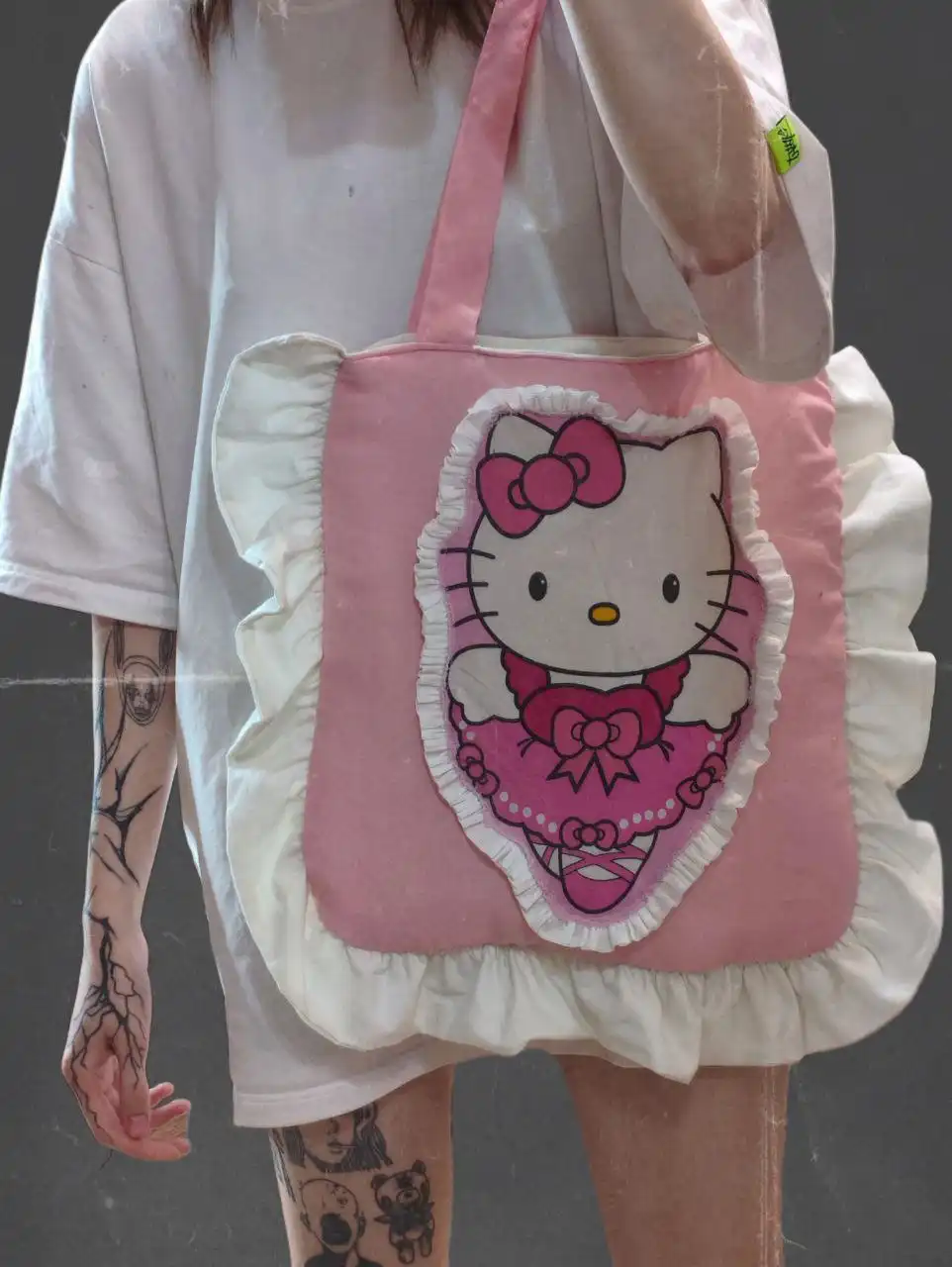 Продажа кастомных вещей: шоперы, сумки, кошельки