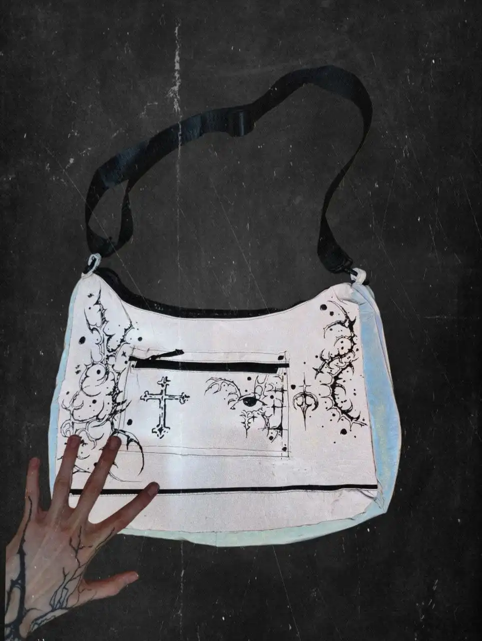 Продажа кастомных вещей: шоперы, сумки, кошельки