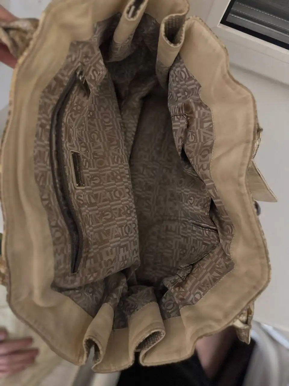 Сумка Ferragamo из кожи питона