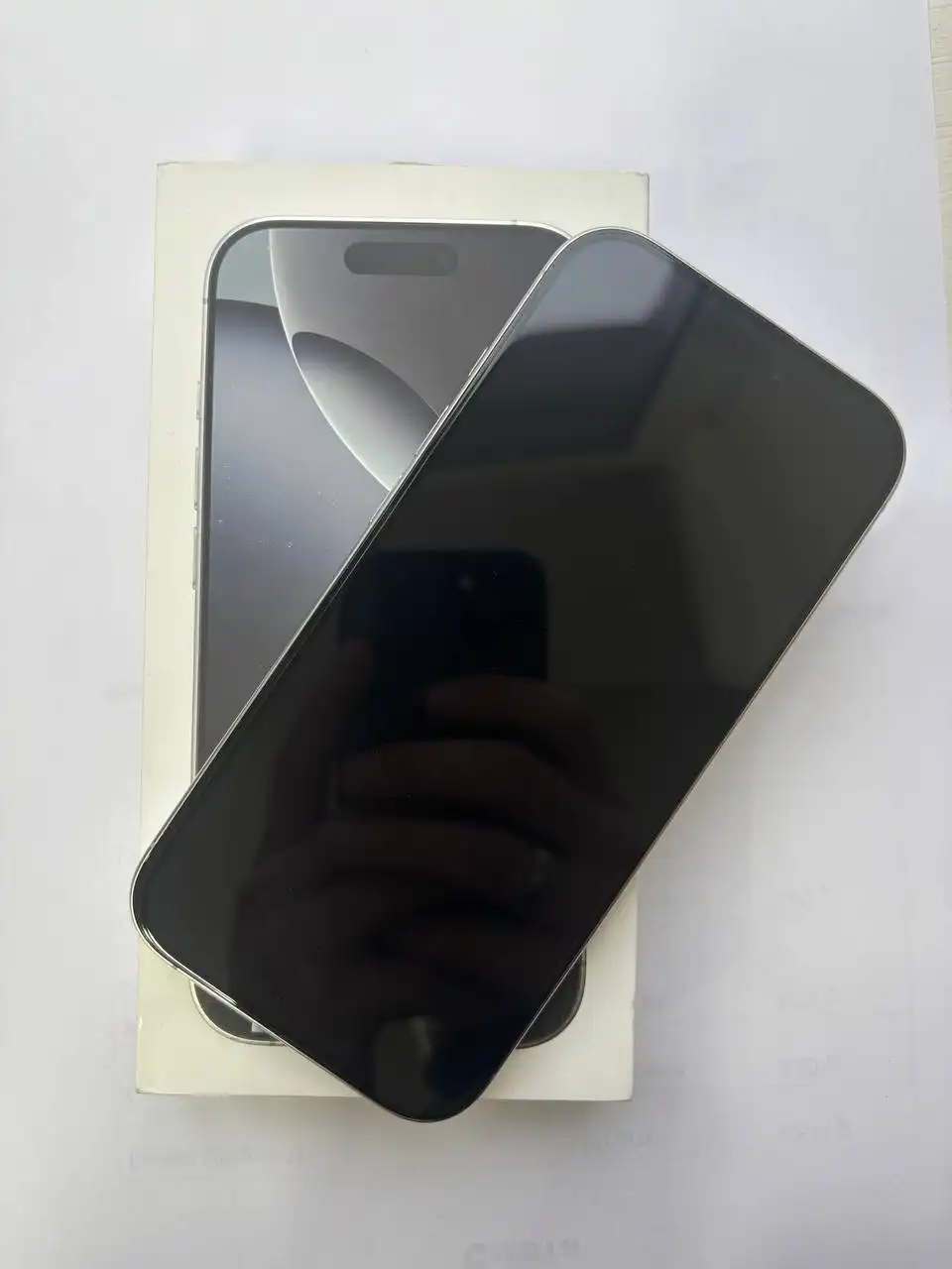 Продаётся iPhone 16 в отличном состоянии с аксессуарами